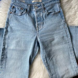 Levis wedgie jeans in light wash